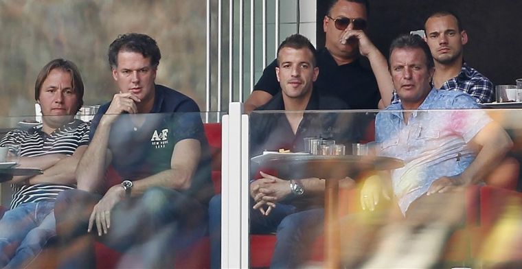 'Ajax hoeft niet te verkopen, maar clubs als PSV en AZ inmiddels misschien wel'