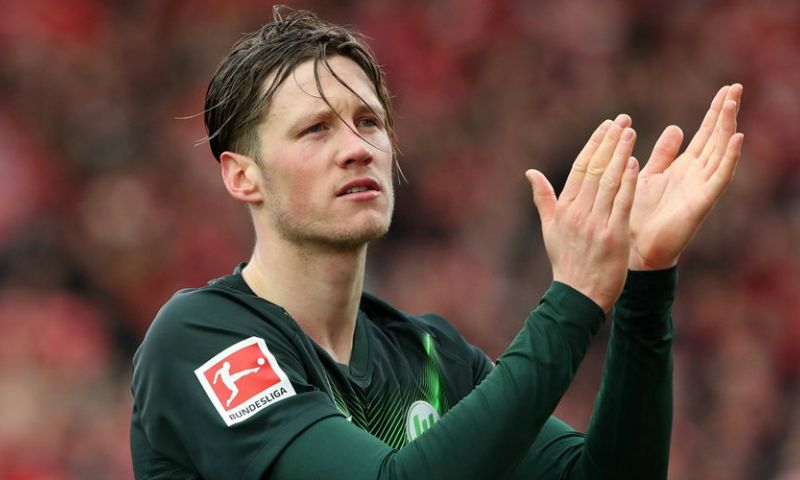 Weghorst niet bij hervatte training: 'Ik zei: sorry, ik ga naar mijn familie' Afbeelding: Weghorst niet bij hervatte training: 'Ik zei: sorry, ik ga naar mijn familie'
