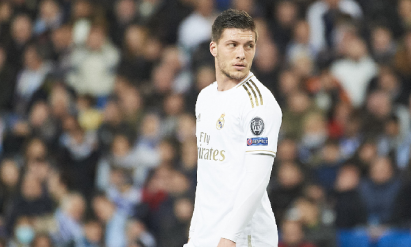 Jovic 'verwoest eigen carrière': 'Dan moet je niet praten, maar je mond houden' Afbeelding: Jovic 'verwoest eigen carrière': 'Dan moet je niet praten, maar je mond houden'