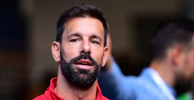 Van Nistelrooy komt met mooi gebaar: 45.000 euro voor voedselbanken
