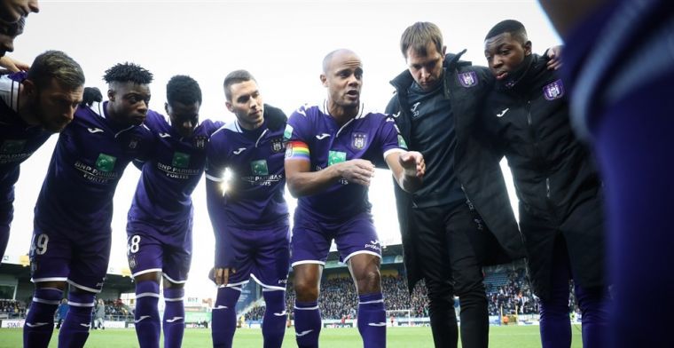 'Opvallend: Kompany betaalt voor spelers die tekengeld niet willen afstaan'