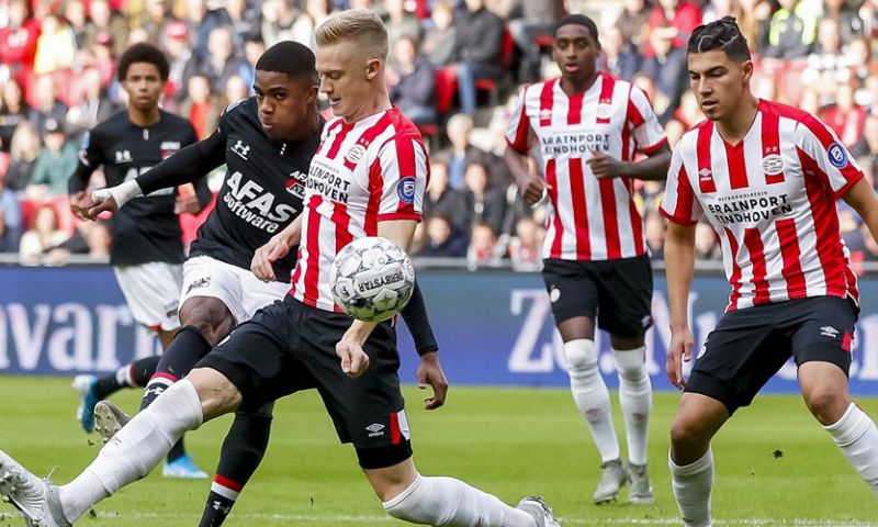 AD: 'PSV en AZ steunen Ajax en hopen op voortijdig einde van het seizoen' Afbeelding: AD: 'PSV en AZ steunen Ajax en hopen op voortijdig einde van het seizoen'