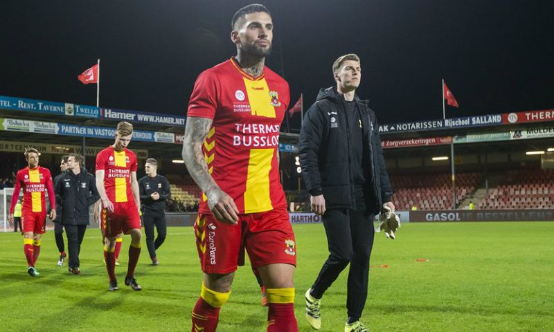 Suk maakt ziekbed én aardbeving mee: Afbeelding: Suk maakt ziekbed én aardbeving mee: