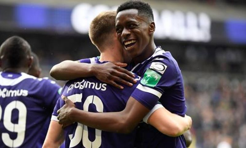 Dilemma voor Anderlecht: 'Sevilla informeert naar goudhaantje van 11 miljoen euro' Afbeelding: Dilemma voor Anderlecht: 'Sevilla informeert naar goudhaantje van 11 miljoen euro'