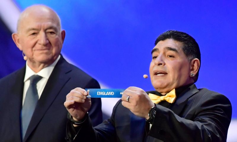 Maradona scherp over loonsverlaging: Afbeelding: Maradona scherp over loonsverlaging: