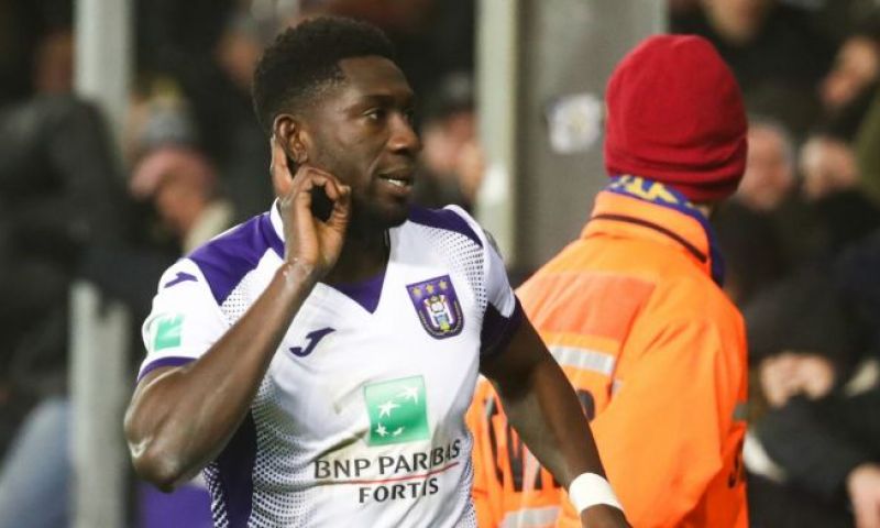 Luckassen (Anderlecht) krijgt de wind van voor: Afbeelding: Luckassen (Anderlecht) krijgt de wind van voor: