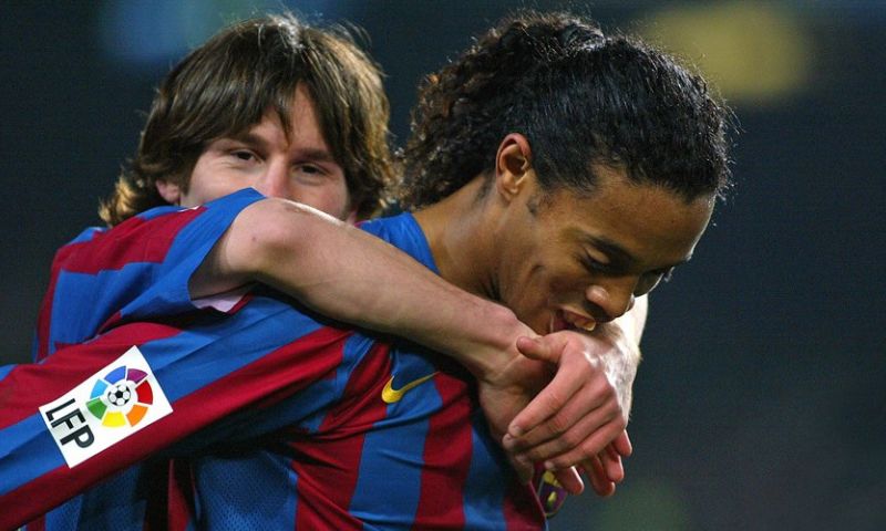 Xavi lyrisch: 'Hij behoort tot beste spelers ooit, alleen Messi staat boven hem' Afbeelding: Xavi lyrisch: 'Hij behoort tot beste spelers ooit, alleen Messi staat boven hem'