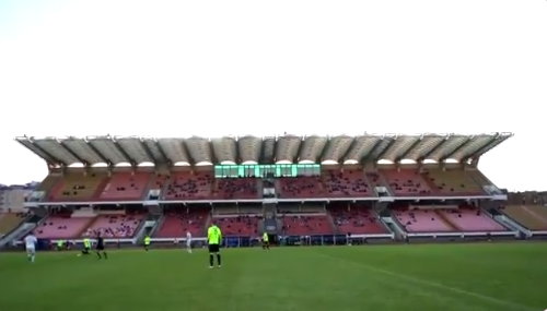 Zien om te geloven: Dinamo Brest vult stadion met paspoppen en foto's van fans
