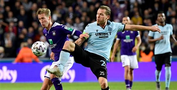 Makelaar viseert profclubs: Dan moeten spelers hun contract kunnen verbreken