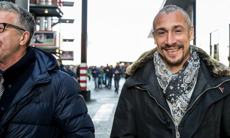 Nederlandse enclave met o.m. Bergkamp, Cocu en Kuyt wil ploeg overnemen' Afbeelding: Nederlandse enclave met o.m. Bergkamp, Cocu en Kuyt wil ploeg overnemen'