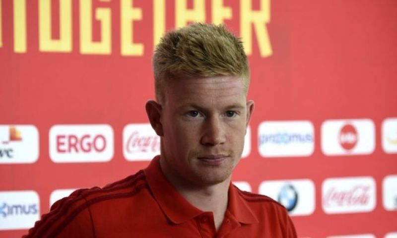 De Bruyne, Vertonghen en Clement bezorgen trofee aan beste amateurvoetballers Afbeelding: De Bruyne, Vertonghen en Clement bezorgen trofee aan beste amateurvoetballers