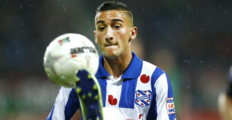 De Jonge: 'Ziyech nam een kip mee en wilde die in de kleedkamer loslaten'
