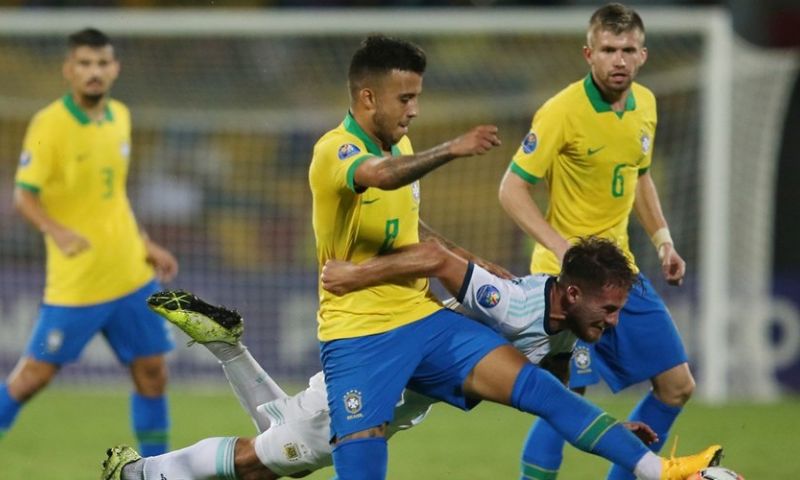 'Ajax toont interesse in enkelvoudig Braziliaans international van Grêmio' Afbeelding: 'Ajax toont interesse in enkelvoudig Braziliaans international van Grêmio'