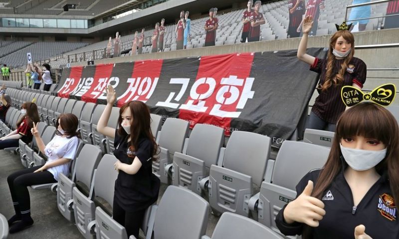 FC Seoul krijgt recordboete na plaatsen van sekspoppen op lege tribunes Afbeelding: FC Seoul krijgt recordboete na plaatsen van sekspoppen op lege tribunes