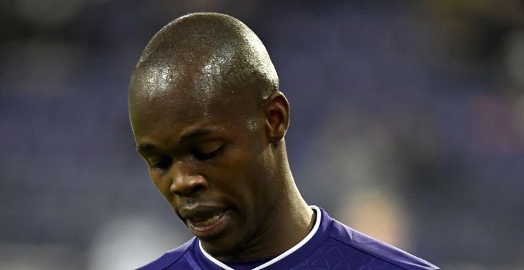 Musona moet vertrekken bij Anderlecht: Nog niet aan tafel gezeten