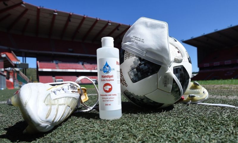'Eerste club haalt spelers en personeel van technische werkloosheid' Afbeelding: 'Eerste club haalt spelers en personeel van technische werkloosheid'