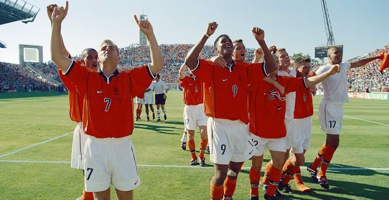 De Boer verbijsterd door oersterke Kluivert: 'Normaal 300 Ã 600, hij had 2000'