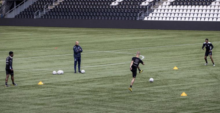 Natuurgras geen optie in Almelo: 'Iedereen wil in Kuip spelen, op een strakke mat'