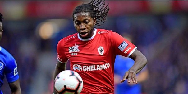'Antwerp wil Mbokani dolgraag behouden, Defour mag koffers pakken'