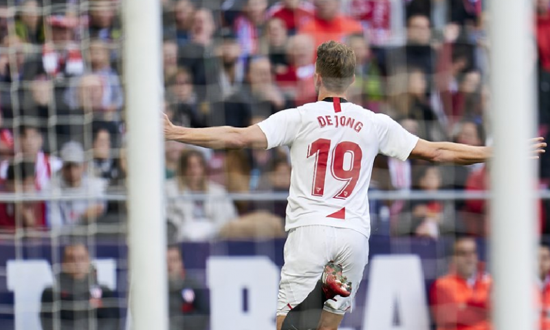 Man van de wedstrijd De Jong ziet Sevilla in slotfase punten verspelen Afbeelding: Man van de wedstrijd De Jong ziet Sevilla in slotfase punten verspelen