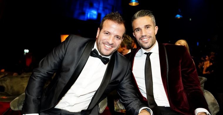 Prachtig gebaar Van Persie: seizoenkaarten voor alle jeugdspelers Excelsior