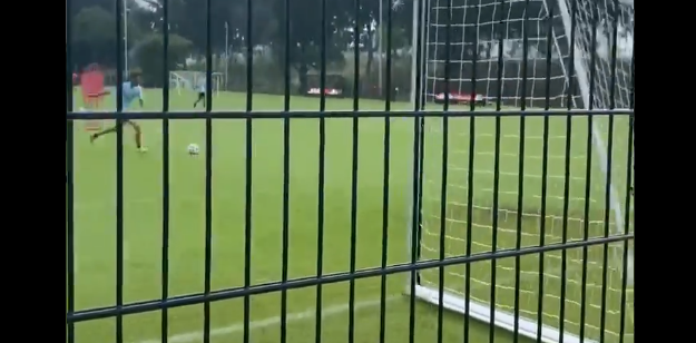 Ziyech sluit Ajax-tijdperk af met tergend langzame panenka op de training
