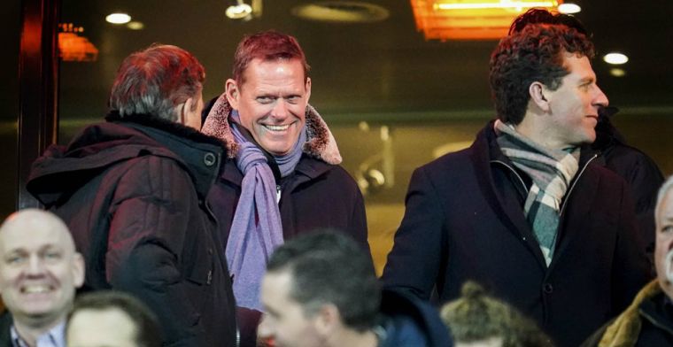 VI: Advocaat wil stopper en aanvaller voor korte termijn, Arnesen moet 'laveren'