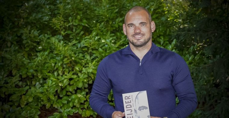 Sneijder vreest faillissement: Jongens, laat lekker hangen die dingen!