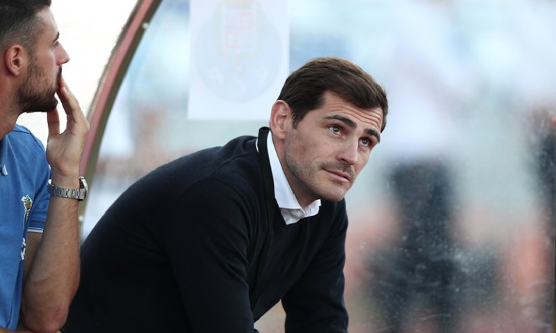 Veteraan Casillas (39) is na vijf jaar vertrokken bij FC Porto Afbeelding: Veteraan Casillas (39) is na vijf jaar vertrokken bij FC Porto