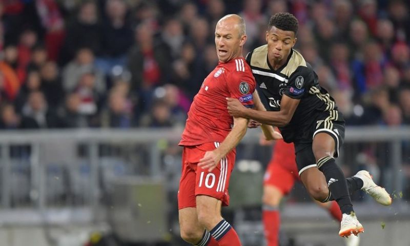 Robben-shirt is dierbaarste bezit Neres: 'Erg speciaal, ik hou van hem' Afbeelding: Robben-shirt is dierbaarste bezit Neres: 'Erg speciaal, ik hou van hem'