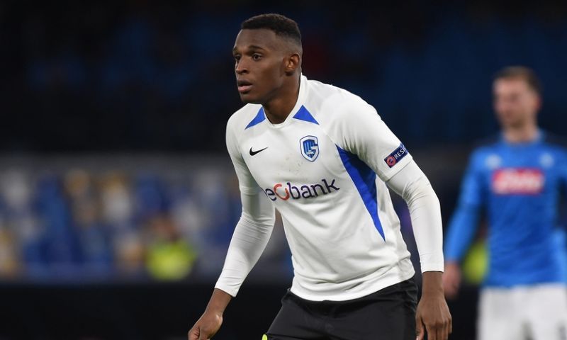'Genk ontvangt bod van 15 miljoen euro, Limburgers vragen minstens 20' Afbeelding: 'Genk ontvangt bod van 15 miljoen euro, Limburgers vragen minstens 20'