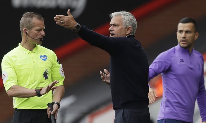 Mourinho baalt flink van VAR: 'Iedereen zag dat dit een penalty was, iedereen' Afbeelding: Mourinho baalt flink van VAR: 'Iedereen zag dat dit een penalty was, iedereen'