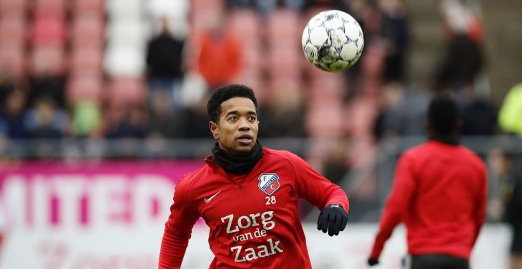 Emanuelson keert zonder contract terug: 'Gesprekken lopen nog'