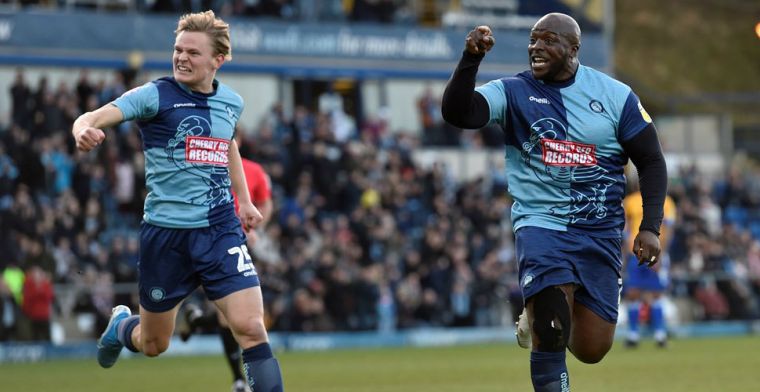 'The Beast' Akinfenwa hoopt op duel met Van Dijk: 'Beste verdediger ter wereld'