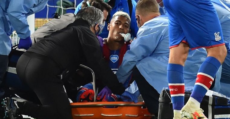 Van Aanholt krijgt zuurstof toegediend: 'Het gaat hem lang aan de kant houden'