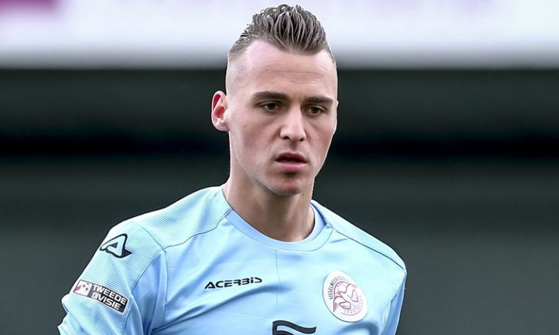 IJsselmeervolgels-doelman redt ree van verdrinkingsdood: Afbeelding: IJsselmeervolgels-doelman redt ree van verdrinkingsdood: