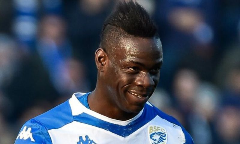 'Balotelli krijgt opvallende reddingsboei: Champions League met Roemenen lonkt' Afbeelding: 'Balotelli krijgt opvallende reddingsboei: Champions League met Roemenen lonkt'