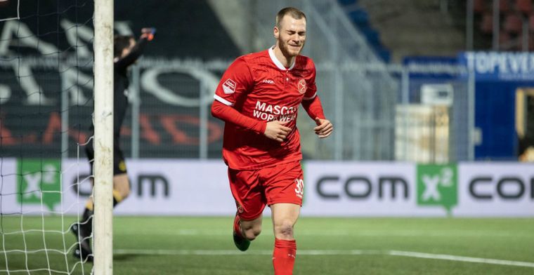 'Mensen vragen zich af waarom je bij Ajax speelt en later bij Almere op bank zit'