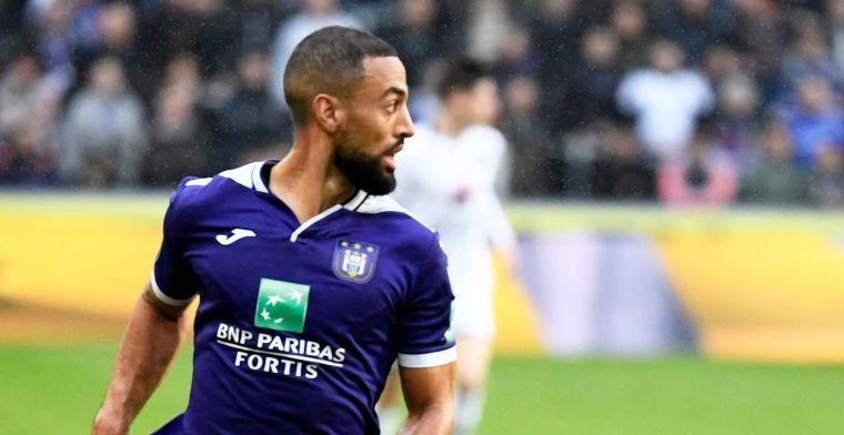 Transfer van Roofe lijkt in kannen en kruiken: spits poseert met shirt van Rangers
