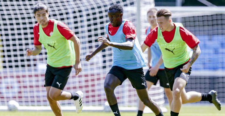 'Man van vijftien miljoen' denkt niet aan PSV-vertrek: 'Knokken voor m’n kansen'