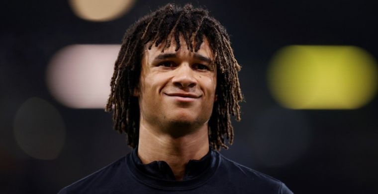 Update: 'Aké arriveert in Manchester voor afronding van megatransfer'
