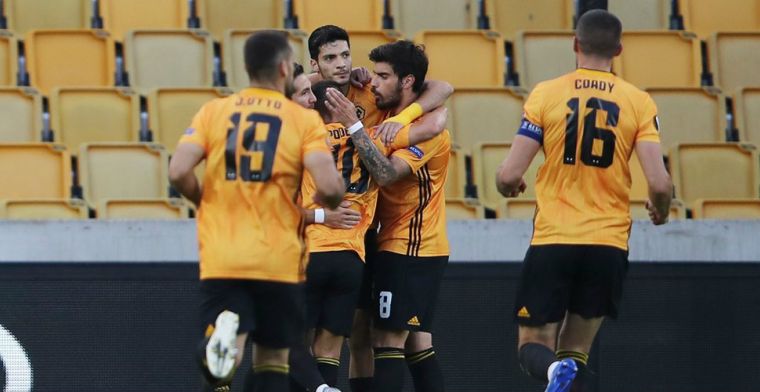 LIVE: Basel mét Van Wolfswinkel op rozen, spanning in Wolverhampton (gesloten)