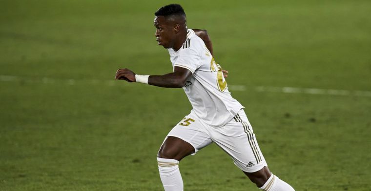 Marca: 90 minuten bankzitten leidt mogelijk Real Madrid-vertrek van Vinícius in