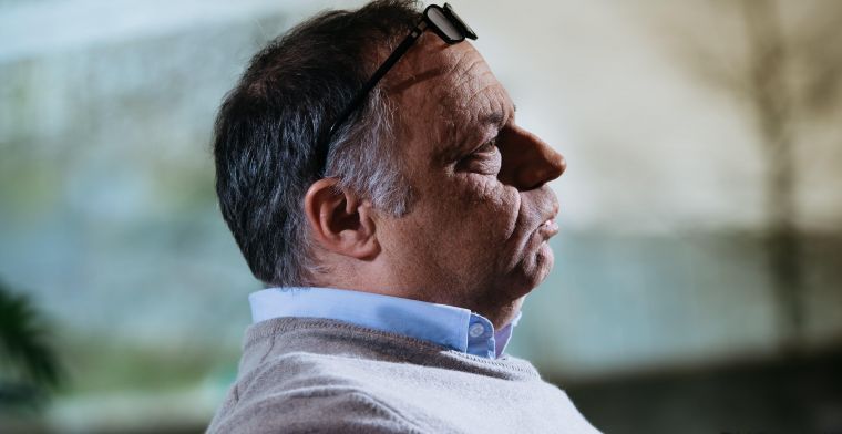 Van Ranst kritisch voor JPL: Bij begrafenissen knuffelen mensen ook niet