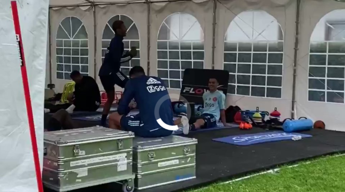 Neres danst voor Antony: Stekelenburg denkt er het zijne van