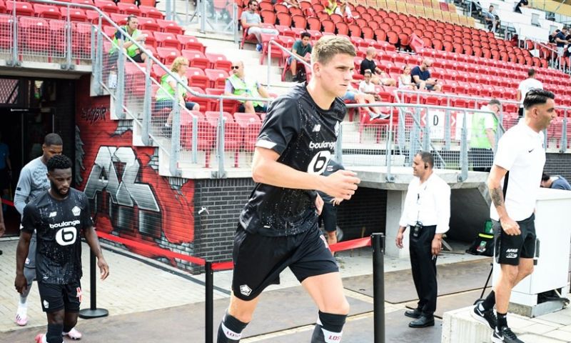 Ajax en Lille passen Botman-transfer aan: eerst een jaar verhuurd Afbeelding: Ajax en Lille passen Botman-transfer aan: eerst een jaar verhuurd