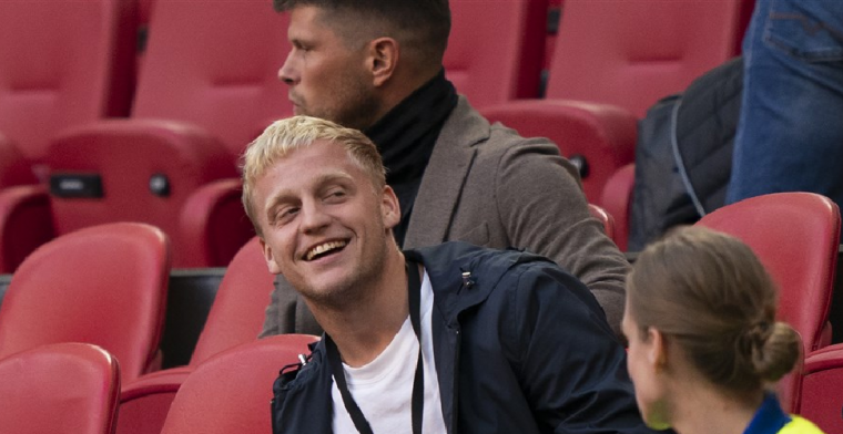 'Zeer ongebruikelijk: Ajax en Man United onderhandelden niet over Van de Beek'