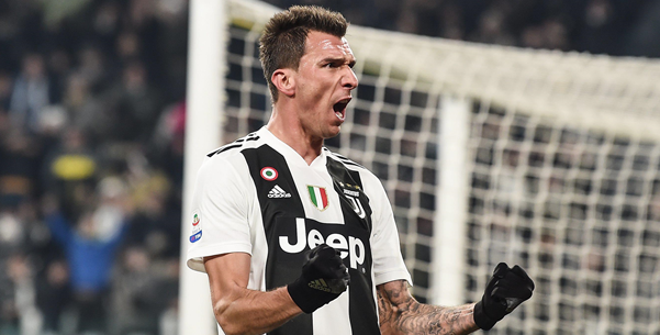 'Club Brugge gaat voor Dost, maar zat ook al samen met 34-jarige Mandzukic'