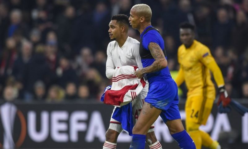 'Irritante' Deyverson krijgt Ajax-shirt niet mee: 'Niet respectvol naar fans' Afbeelding: 'Irritante' Deyverson krijgt Ajax-shirt niet mee: 'Niet respectvol naar fans'