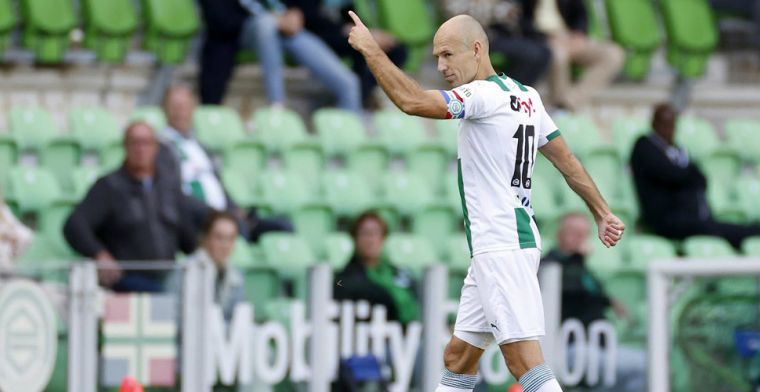 Buijs schakelt snel na blessure Robben: 'Dacht: f*ck, hebben niemand warmlopen'